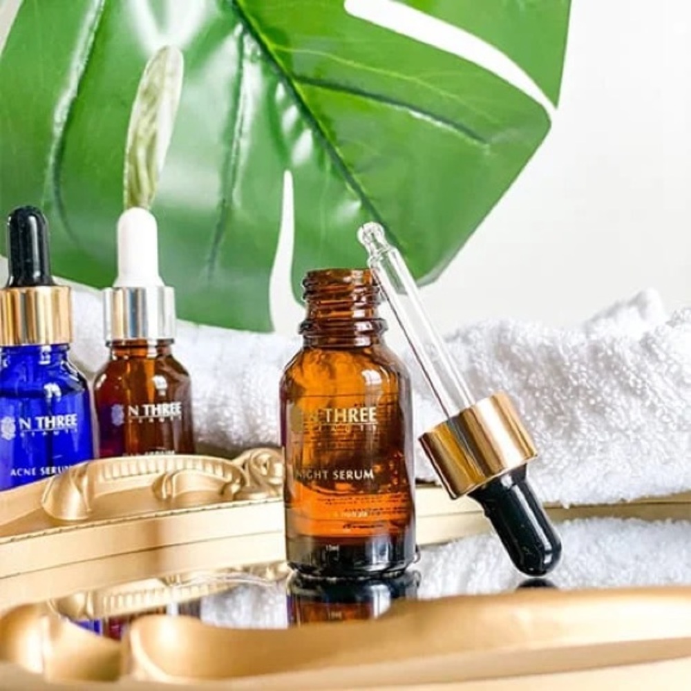N3 BEAUTY 2-Piece Day Facial Oil & Night Facial Serum Set.